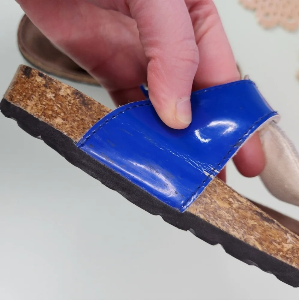 Birkenstock Patent Gizeh Sandals
